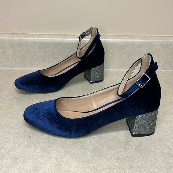 Andrew Geller Shoes - ANDREW GELLER NAUGHTICA Mary Jane Heels Size 7